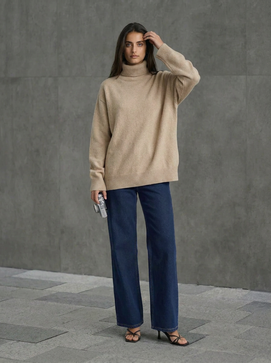 Tessa | Women's Oversized Turtleneck Cashmere Sweater 1