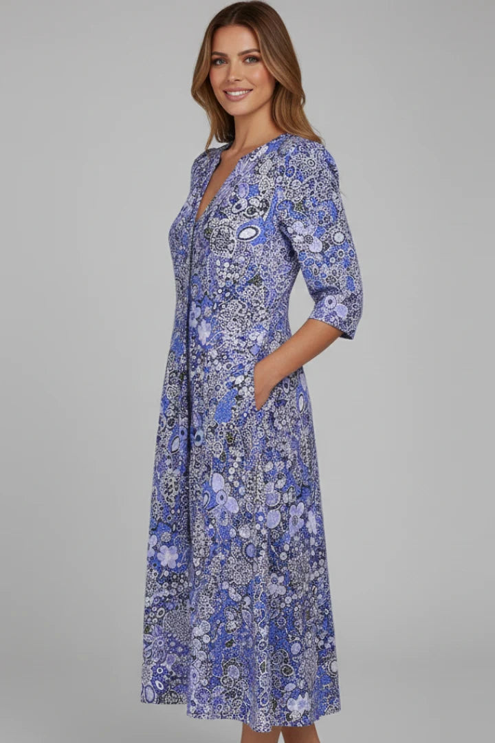 Women's midi dress with three-quarter sleeves and floral paisley pattern in blue tones