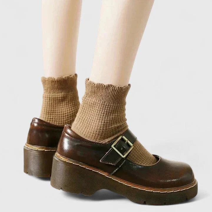 Women's platform Mary Jane shoes with buckle strap and chunky ribbed sole in brown finish